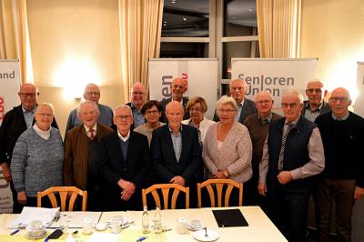 hinten v.links: G. Ddtmann, E. Vogt, Dr. Stefan Siemer, H. Brer, H. Hoymann, H. Nordmann, G. Grieshop. vorne v. links: Edeltraud Bohmann, H. Backhaus, M. Ostendorf, Waltraut Boving, F.-J. Schumacher, Ingelore Meistermann, B. Reinken, H. J. Haverkamp